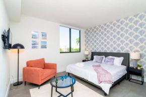 King Bed brand new Oasis minutes to Brickell